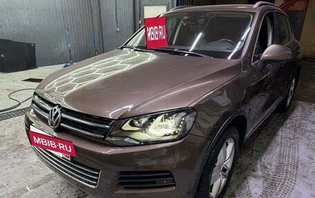 Volkswagen Touareg III, 2011 год, 1 650 000 рублей, 3 фотография