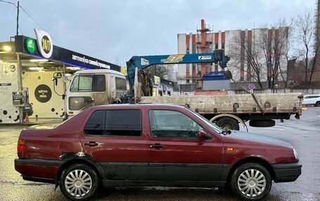 Volkswagen Vento, 1992 год, 97 000 рублей, 4 фотография