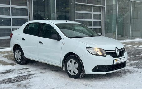 Renault Logan II, 2017 год, 745 000 рублей, 3 фотография