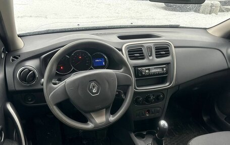 Renault Logan II, 2017 год, 745 000 рублей, 7 фотография