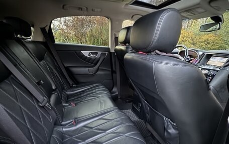 Infiniti FX II, 2009 год, 1 500 000 рублей, 11 фотография