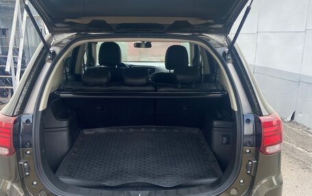 Mitsubishi Outlander III рестайлинг 3, 2020 год, 2 650 000 рублей, 7 фотография