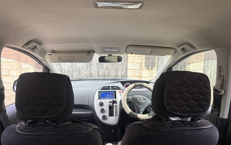 Toyota Ractis I, 2005 год, 630 000 рублей, 8 фотография