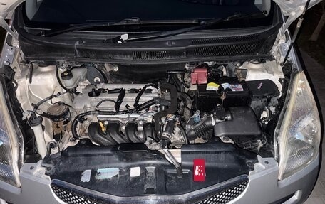 Toyota Ractis I, 2005 год, 630 000 рублей, 10 фотография