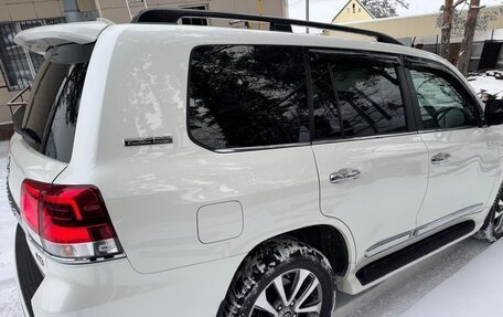 Toyota Land Cruiser 200, 2020 год, 8 800 000 рублей, 4 фотография