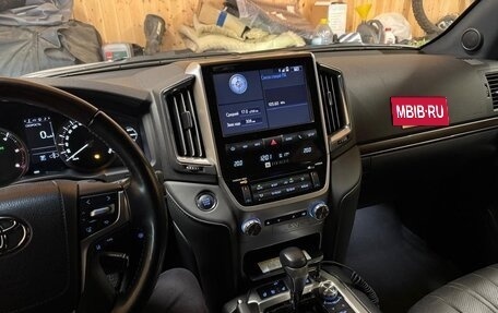 Toyota Land Cruiser 200, 2020 год, 8 800 000 рублей, 7 фотография