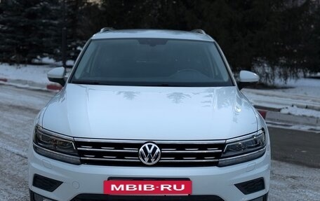 Volkswagen Tiguan II, 2017 год, 2 560 000 рублей, 3 фотография