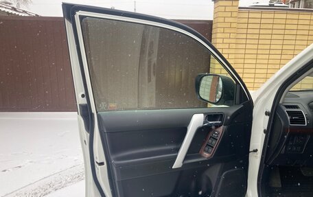 Toyota Land Cruiser Prado 150 рестайлинг 2, 2015 год, 2 950 000 рублей, 7 фотография