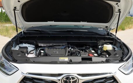 Toyota Highlander, 2025 год, 6 100 000 рублей, 3 фотография