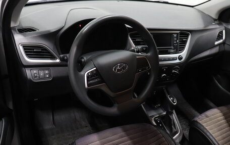 Hyundai Solaris II рестайлинг, 2018 год, 1 151 000 рублей, 8 фотография