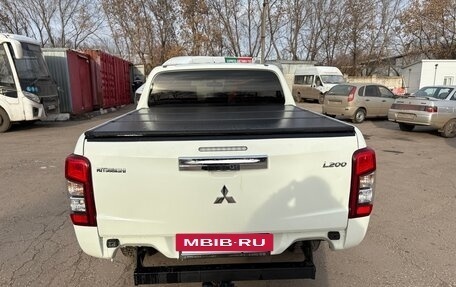 Mitsubishi L200 IV рестайлинг, 2020 год, 2 550 000 рублей, 6 фотография