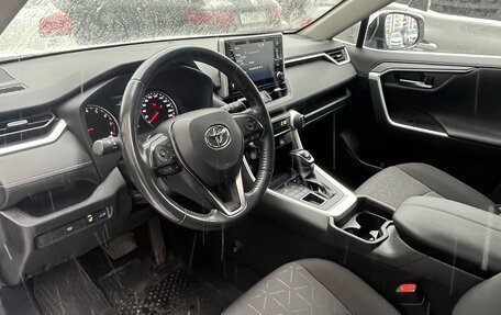 Toyota RAV4, 2019 год, 3 890 000 рублей, 7 фотография
