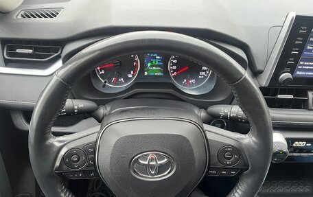 Toyota RAV4, 2019 год, 3 890 000 рублей, 11 фотография