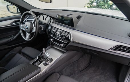 BMW 5 серия, 2019 год, 3 890 000 рублей, 11 фотография