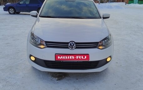 Volkswagen Polo VI (EU Market), 2013 год, 800 000 рублей, 1 фотография