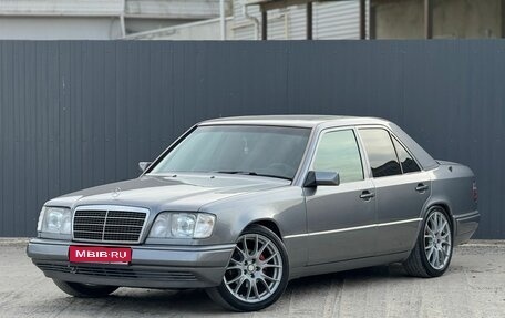 Mercedes-Benz E-Класс, 1995 год, 1 300 000 рублей, 1 фотография