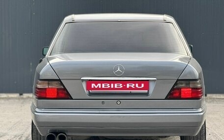 Mercedes-Benz E-Класс, 1995 год, 1 300 000 рублей, 18 фотография