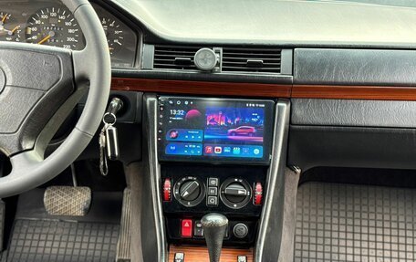 Mercedes-Benz E-Класс, 1995 год, 1 300 000 рублей, 20 фотография