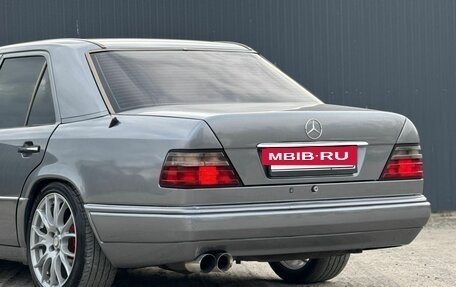 Mercedes-Benz E-Класс, 1995 год, 1 300 000 рублей, 26 фотография