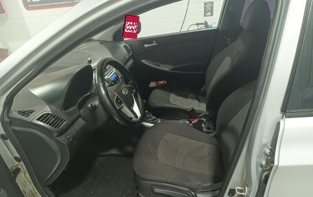 Hyundai Solaris II рестайлинг, 2013 год, 664 000 рублей, 6 фотография