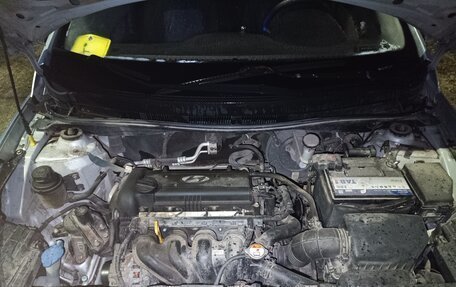 Hyundai Solaris II рестайлинг, 2013 год, 664 000 рублей, 12 фотография