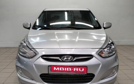 Hyundai Solaris II рестайлинг, 2012 год, 580 000 рублей, 2 фотография