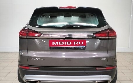 Geely Atlas, 2023 год, 2 360 000 рублей, 3 фотография