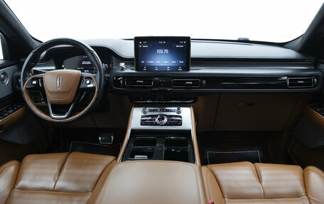 Lincoln Aviator II, 2019 год, 5 490 000 рублей, 6 фотография