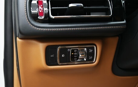 Lincoln Aviator II, 2019 год, 5 490 000 рублей, 8 фотография