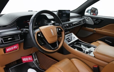 Lincoln Aviator II, 2019 год, 5 490 000 рублей, 9 фотография