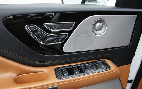 Lincoln Aviator II, 2019 год, 5 490 000 рублей, 13 фотография