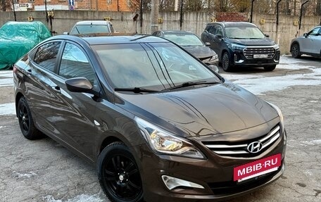 Hyundai Solaris II рестайлинг, 2015 год, 1 157 000 рублей, 2 фотография