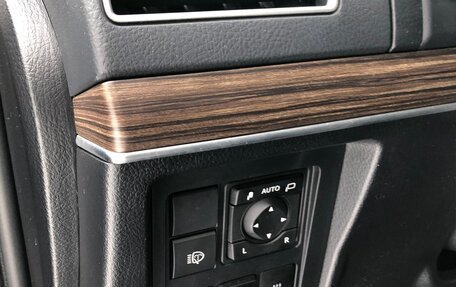 Toyota Land Cruiser Prado 150 рестайлинг 2, 2018 год, 4 774 000 рублей, 14 фотография