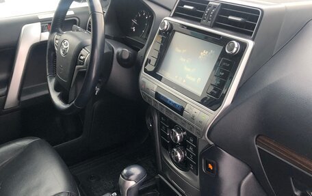 Toyota Land Cruiser Prado 150 рестайлинг 2, 2018 год, 4 774 000 рублей, 18 фотография