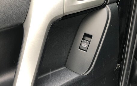 Toyota Land Cruiser Prado 150 рестайлинг 2, 2018 год, 4 774 000 рублей, 27 фотография