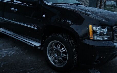 Chevrolet Tahoe III, 2012 год, 2 200 000 рублей, 3 фотография