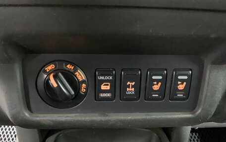 Nissan Navara (Frontier), 2007 год, 1 070 000 рублей, 10 фотография