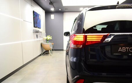 Mitsubishi Outlander III рестайлинг 3, 2020 год, 2 450 000 рублей, 8 фотография