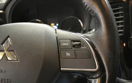 Mitsubishi Outlander III рестайлинг 3, 2020 год, 2 450 000 рублей, 26 фотография