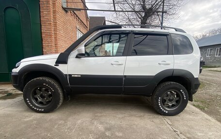 Chevrolet Niva I рестайлинг, 2017 год, 820 000 рублей, 8 фотография