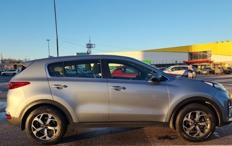 KIA Sportage IV рестайлинг, 2019 год, 1 800 000 рублей, 4 фотография