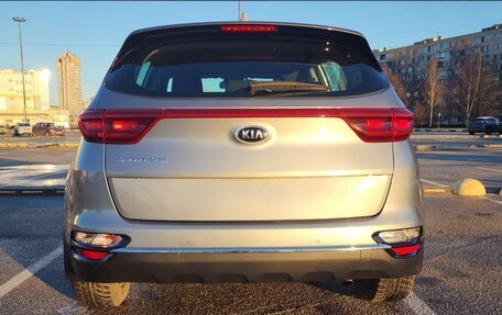 KIA Sportage IV рестайлинг, 2019 год, 1 800 000 рублей, 10 фотография