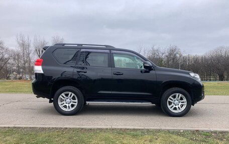 Toyota Land Cruiser Prado 150 рестайлинг 2, 2010 год, 2 950 000 рублей, 8 фотография