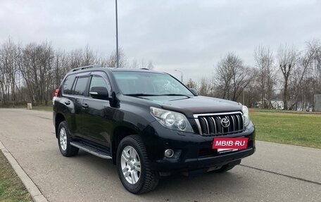 Toyota Land Cruiser Prado 150 рестайлинг 2, 2010 год, 2 950 000 рублей, 11 фотография