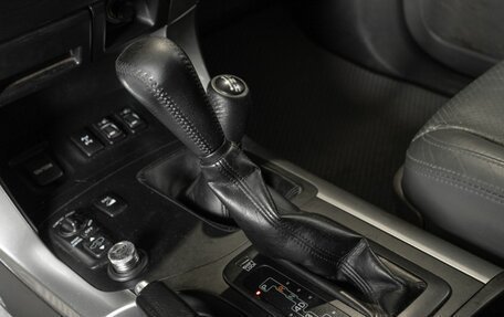 Toyota Land Cruiser Prado 120 рестайлинг, 2006 год, 2 200 000 рублей, 5 фотография