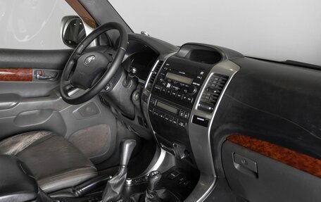 Toyota Land Cruiser Prado 120 рестайлинг, 2006 год, 2 200 000 рублей, 4 фотография