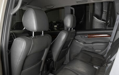 Toyota Land Cruiser Prado 120 рестайлинг, 2006 год, 2 200 000 рублей, 16 фотография