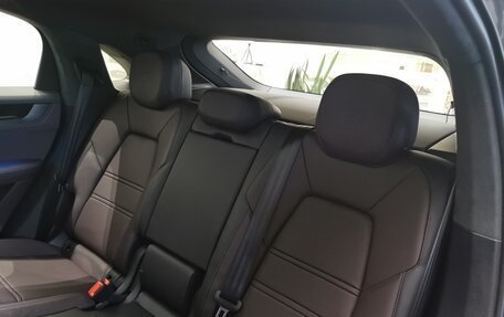 Porsche Cayenne III, 2025 год, 27 290 000 рублей, 27 фотография