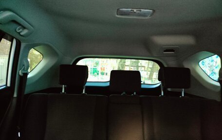 Toyota RAV4, 2017 год, 2 350 000 рублей, 16 фотография