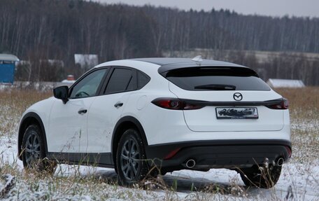 Mazda CX-4, 2022 год, 2 850 000 рублей, 3 фотография